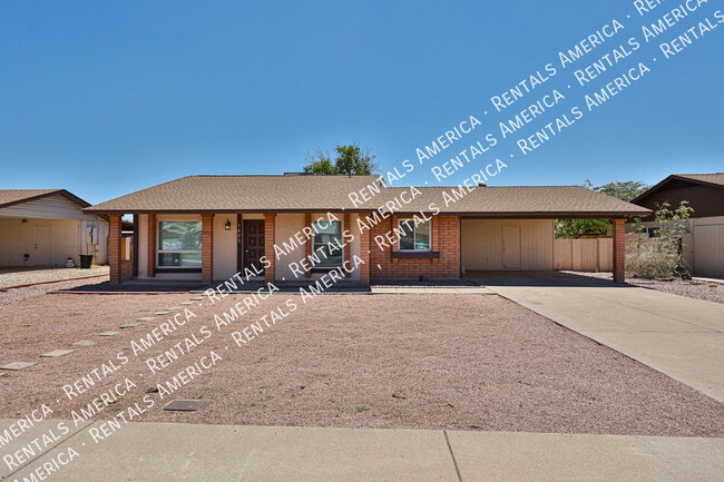 1425 W Sequoia Dr
