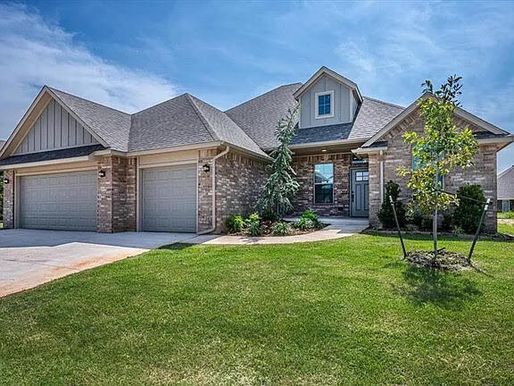 11616 NW 104th St in Yukon, OK - Building Photo