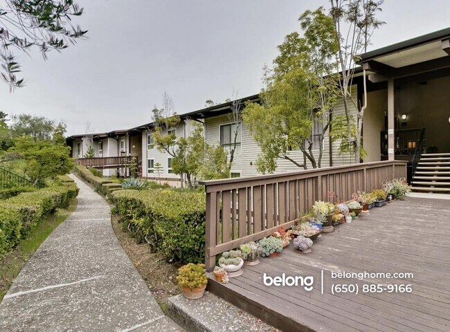 19100 Crest Ave in Castro Valley, CA - Building Photo - Building Photo