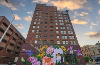 Burnham Lofts in Rockford, IL - Building Photo - Building Photo