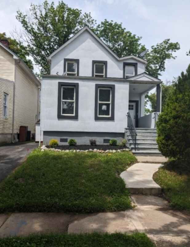 21 Oak St in East Orange, NJ - Building Photo - Building Photo