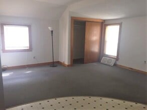 241 Squantum Rd in Jaffrey, NH - Building Photo - Building Photo