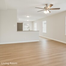 16782 Fallen Timbers Dr in Conroe, TX - Building Photo - Building Photo