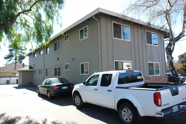 800 Bellomy St in Santa Clara, CA - Building Photo - Building Photo