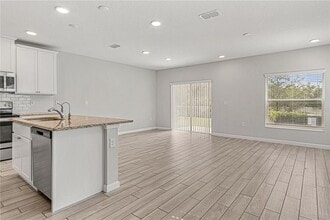 2875 Narcoossee Cmns Wy in St. Cloud, FL - Building Photo - Building Photo