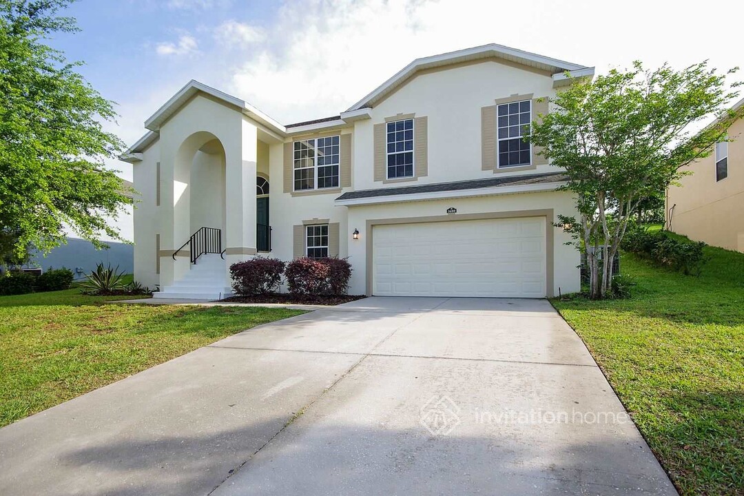 1680 Turnstone Way in Clermont, FL - Foto de edificio