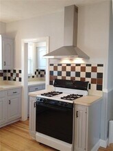 35 Frederick Ave, Unit 2 in Medford, MA - Building Photo - Building Photo