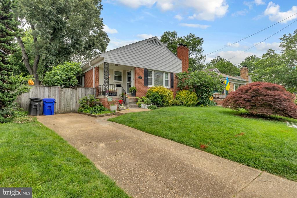 809 S Veitch St in Arlington, VA - Building Photo