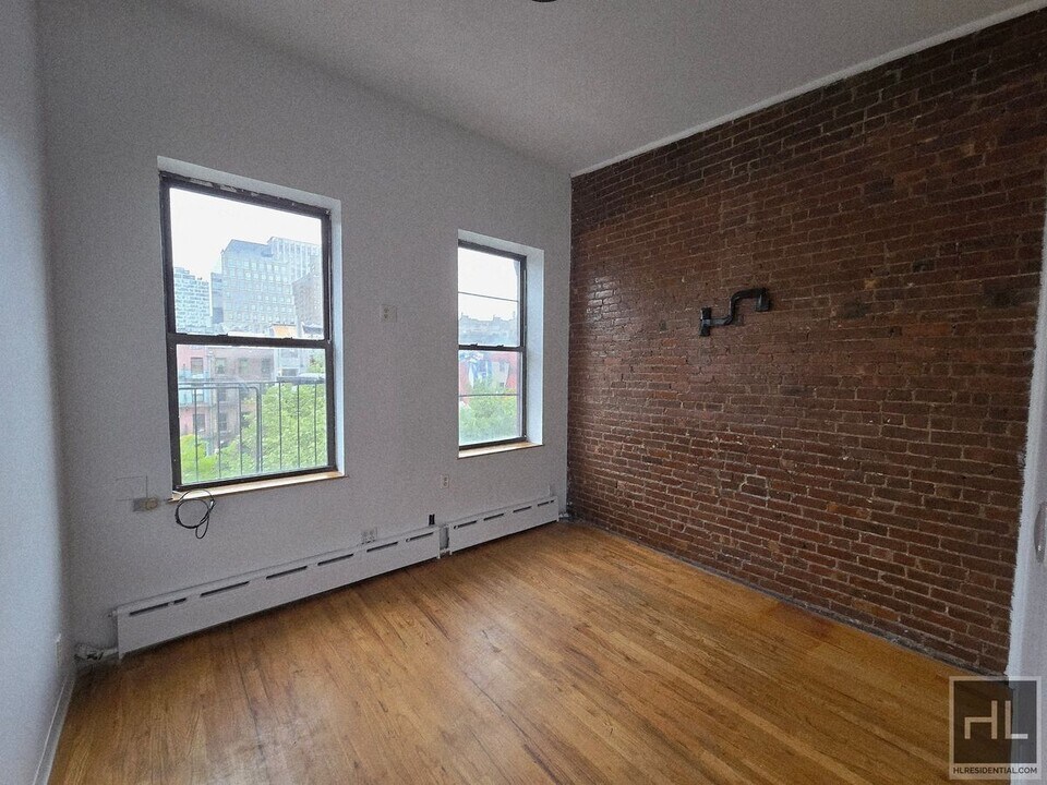 97 Allen St in New York, NY - Building Photo