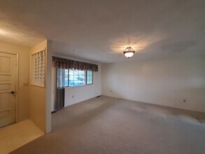 5640 Bartlett Ave in Klamath Falls, OR - Building Photo - Building Photo