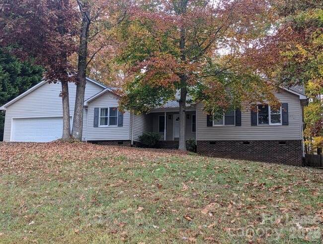 property at 3984 Wind Rock Ct