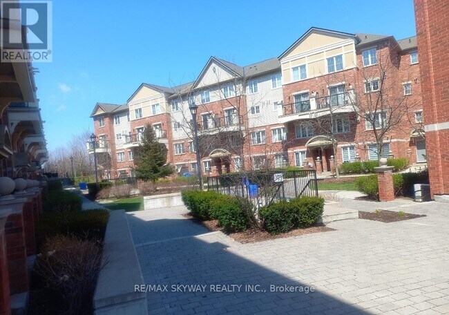 2551 Sixth Line in Oakville, ON - Building Photo - Building Photo