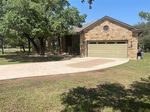 313 Bedford Dr in Spicewood, TX - Building Photo - Building Photo