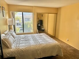 7255 Navajo Rd, Unit C200 Furnished Room in San Diego, CA - Building Photo