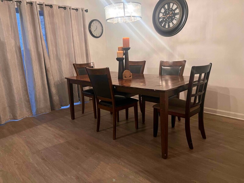 4701 Flat Shoals Rd in Union City, GA - Foto de edificio