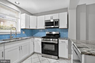 116 McClellan St in Philadelphia, PA - Building Photo