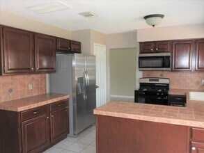 3107 Rimrock Dr in Missouri City, TX - Foto de edificio - Building Photo