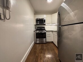 EAST 63 STREET, Unit 2L in New York, NY - Building Photo - Building Photo