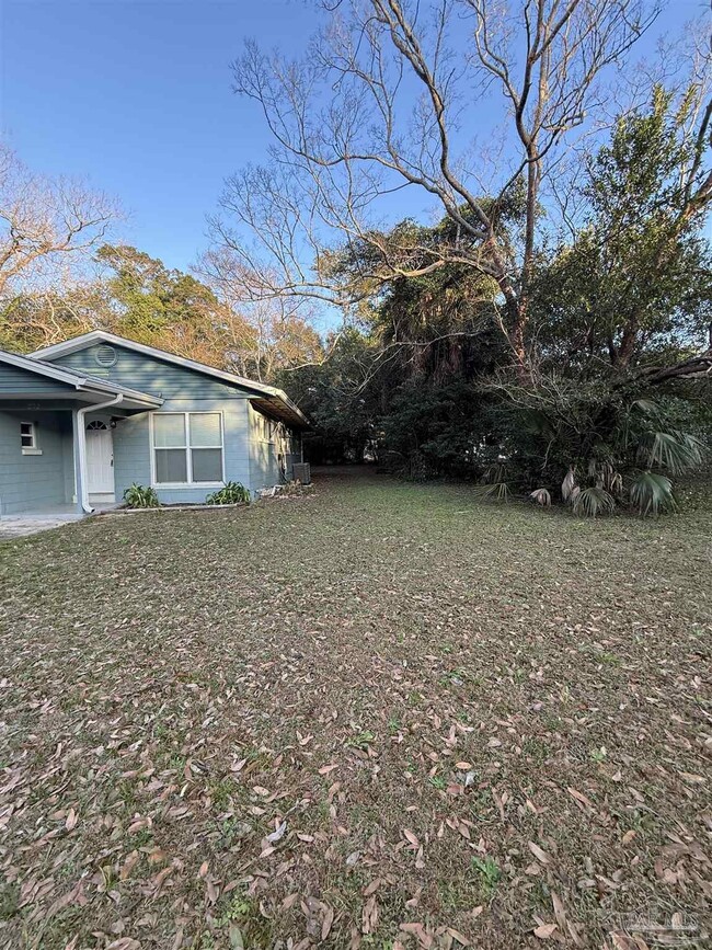 202 Emerald Ave in Pensacola, FL - Building Photo - Building Photo
