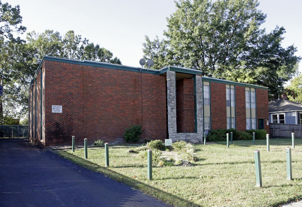 Douglass Point in Memphis, TN - Building Photo