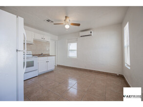 2537 E Willetta St in Phoenix, AZ - Building Photo - Building Photo