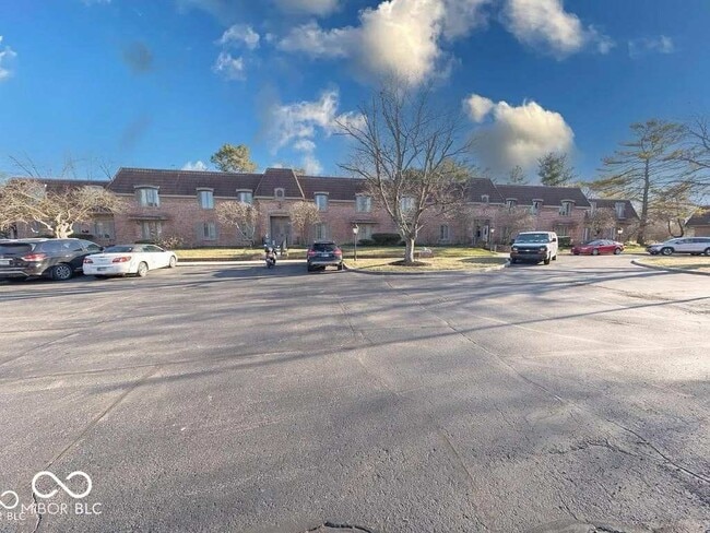 property at 5525 Roxbury Terrace