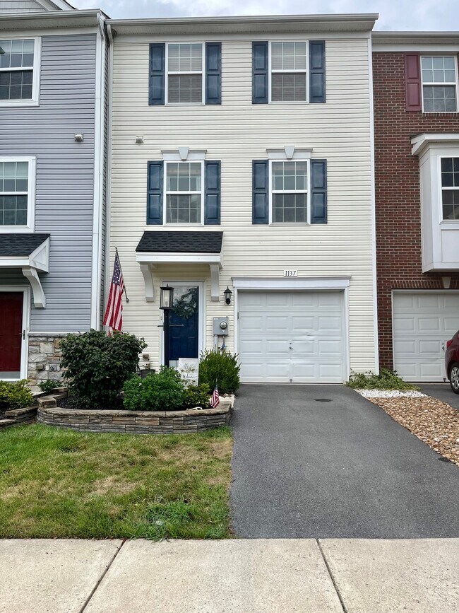 1137 Mare St Rentals in Ranson, WV