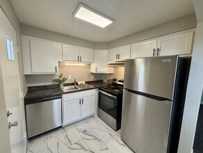 Catalpa Crossing Apartments in Madison, WI - Building Photo - Building Photo