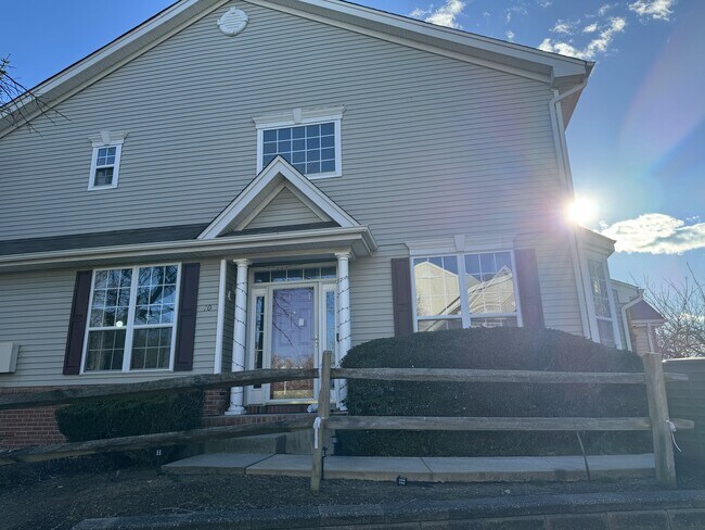 10 Boehm Dr in Sayreville, NJ - Building Photo - Building Photo