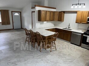 56430 Hoosier Ave in Mishawaka, IN - Building Photo - Building Photo