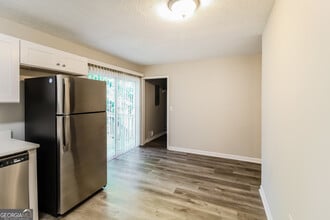 635 Lakeridge Cir SE in Conyers, GA - Building Photo - Building Photo