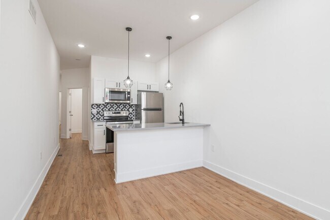 3312 W Cumberland St in Philadelphia, PA - Building Photo - Building Photo