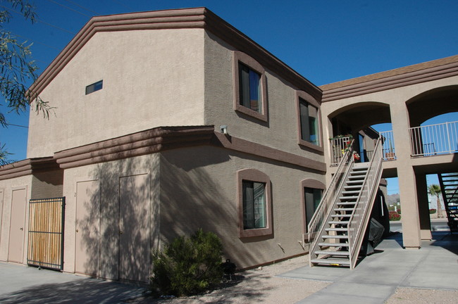 Palm Springs in Apache Junction, AZ - Foto de edificio - Building Photo