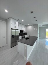 7229 David Blvd in Port Charlotte, FL - Building Photo - Building Photo