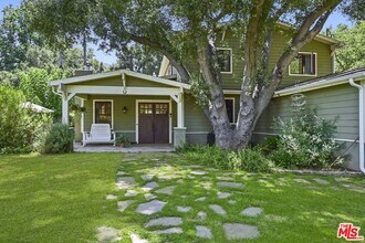 1430 Bonnell Dr in Topanga, CA - Foto de edificio - Building Photo