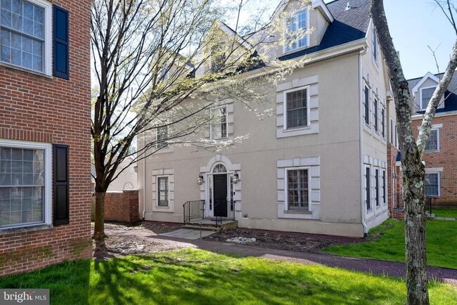 property at 3 Governors Ln