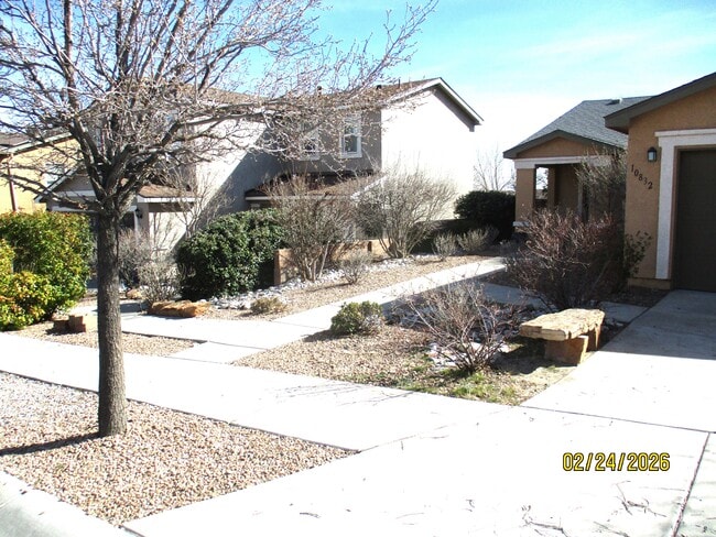 10832 Frazier Ln SW in Albuquerque, NM - Building Photo - Building Photo