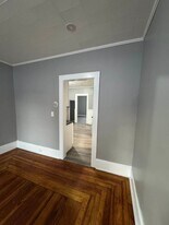 16 Olivine St in Chicopee, MA - Building Photo