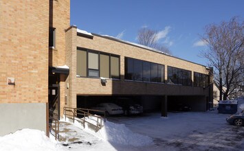 1050 Hancock St in Quincy, MA - Building Photo - Building Photo