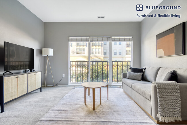 367 Santana Row, Unit FL2-ID630