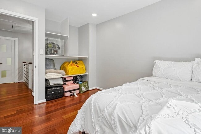 6608 Westbury Oaks Ct in Springfield, VA - Building Photo - Building Photo