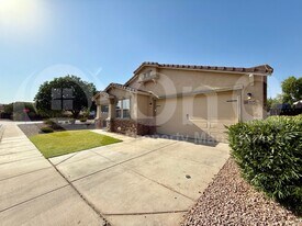 3690 E Longhorn St in San Tan Valley, AZ - Building Photo