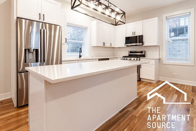 property at 858 N Paulina St