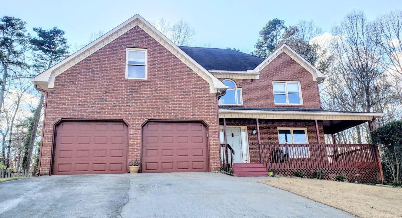 1352 Hearthstone Way NW in Acworth, GA - Building Photo