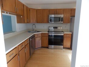 38 Matthews Ln in Washingtonville, NY - Building Photo - Building Photo