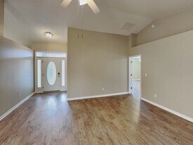 15582 Moss Hollow Dr in Jacksonville, FL - Building Photo