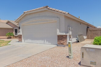 3510 E Marco Polo Rd in Phoenix, AZ - Foto de edificio - Building Photo