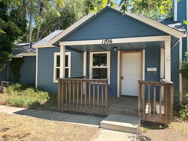 property at 1706 N 26th St
