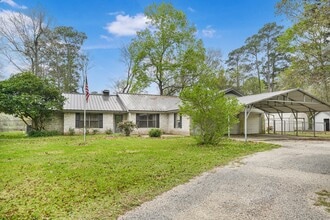 512 County Rd 2222 in Cleveland, TX - Building Photo - Building Photo