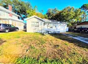 2617 W Watrous Ave in Tampa, FL - Building Photo